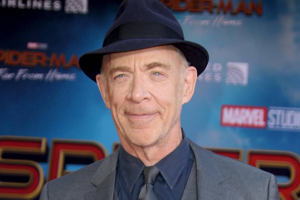 J.K. Simmons: ‘I want to play movie dad to every famous Chris’ - www.hollywood.com