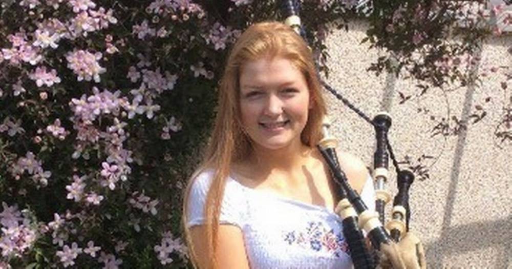 Linlithgow lass plays bagpipes for her local community during lockdown - www.dailyrecord.co.uk