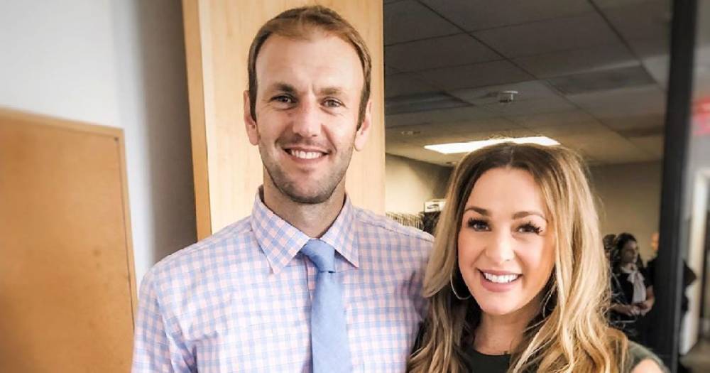 Jamie Otis Shares ‘Super Real’ Photos From Unmedicated Water Birth 1 Month After Welcoming Son Hendrix - www.usmagazine.com