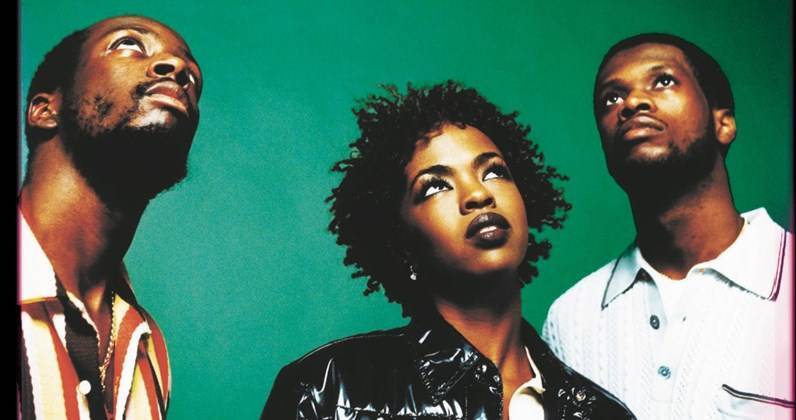 Official Chart Flashback: Fugees score huge Number 1 with Killing Me Softly - www.officialcharts.com - Britain - New Jersey