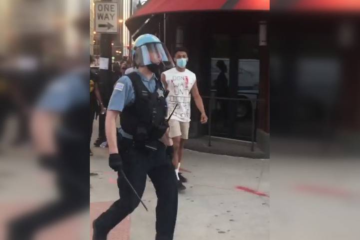 Chicago Police investigating after officer called protester a ‘f****t’ - www.metroweekly.com - Chicago