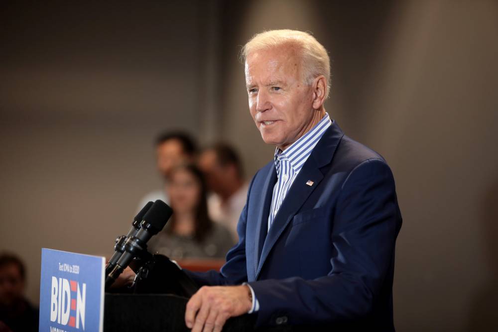 Biden recognizes LGBTQ Pride Month, while Trump’s campaign hawks Pride-themed merchandise - www.metroweekly.com