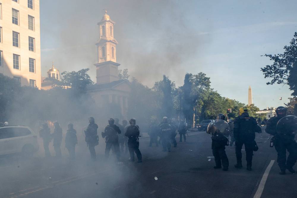 Reporters Push Back On Park Police Claim That Protesters Threw Projectiles Before Lafayette Square Area Was Cleared - deadline.com