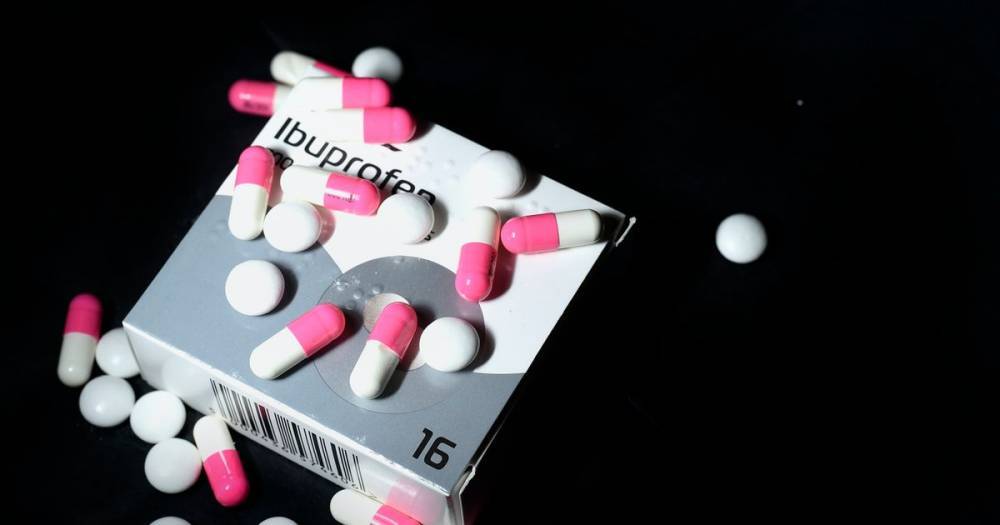 Scientists are starting a new trial to see if ibuprofen can help coronavirus patients - www.manchestereveningnews.co.uk