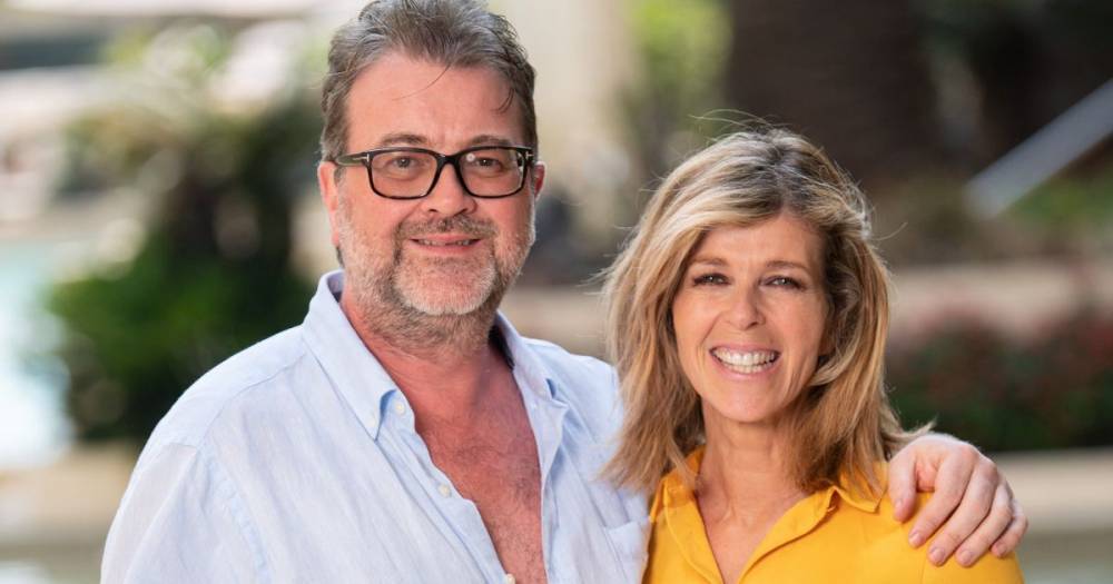 Kate Garraway urged to 'have hope' as husband Derek Draper continues to fight for his life in hospital - www.dailyrecord.co.uk - Britain
