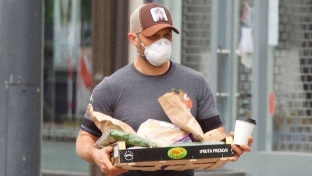 Tom Hardy Stocks Up on Groceries in His Face Mask - www.justjared.com - London