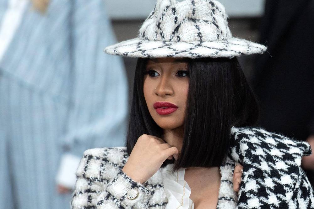 Reporter Apologizes To Cardi B For Claiming She Promotes Violence At Protests - etcanada.com - Britain - Los Angeles
