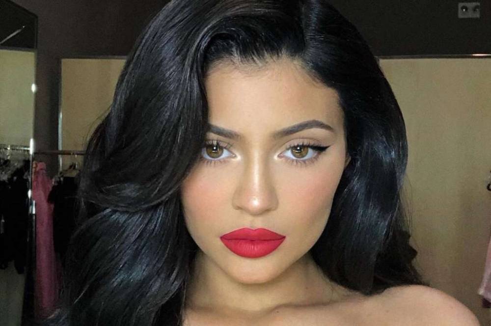 Kylie Jenner Doesn’t Care About Being Called Drake’s ‘Sidepiece’ In New Song - celebrityinsider.org
