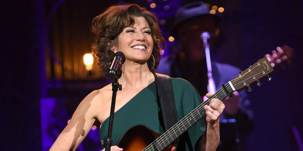Amy Grant - Singer Amy Grant Undergoes Open Heart Surgery - justjared.com