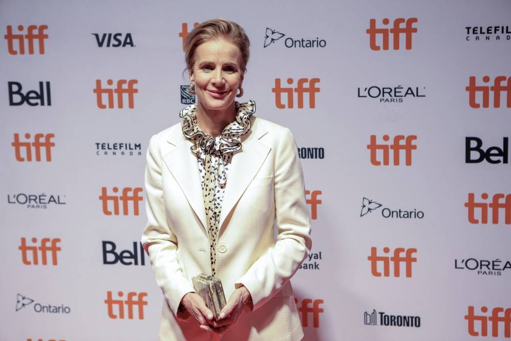 Rachel Griffiths Apologizes After Backlash To ‘Shallow’ Social Media Post About Her Manicure As ‘America Is Burning - etcanada.com - Australia