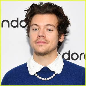 Harry Styles Joined Fellow Protestors During Black Lives Matter March in L.A. - www.justjared.com - Los Angeles