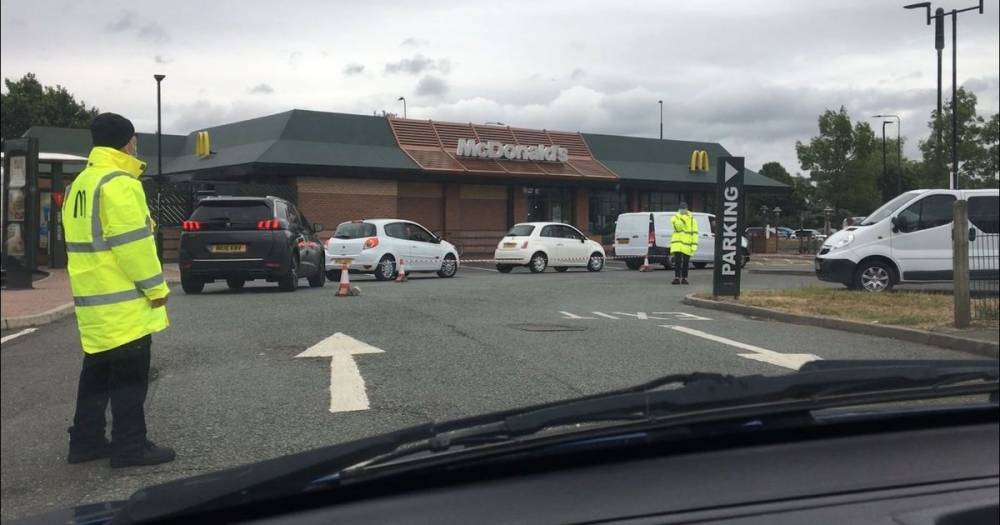 Queues, masks and McNuggets - this is what McDonald's drive-thrus are like in lockdown - www.manchestereveningnews.co.uk - Britain - USA