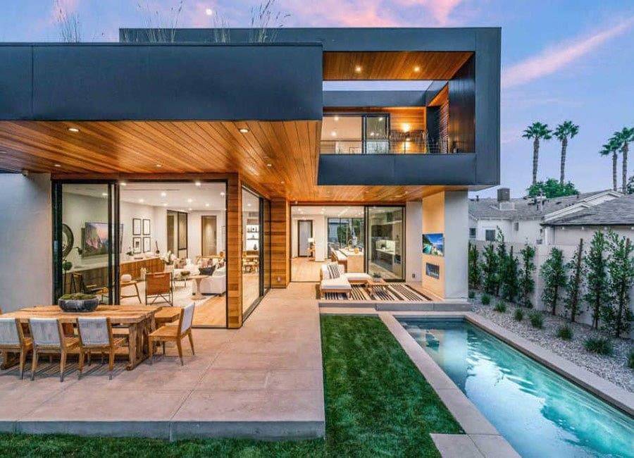 PICS: See inside Chrissy Teigen’s new €5.4m pad complete with floating garden - evoke.ie - California
