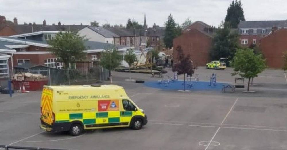 Two arrested after man in his 20s stabbed at primary school - www.manchestereveningnews.co.uk