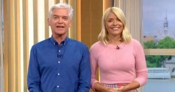 Holly Willoughby explains difficult reason behind some This Morning mistakes - www.msn.com