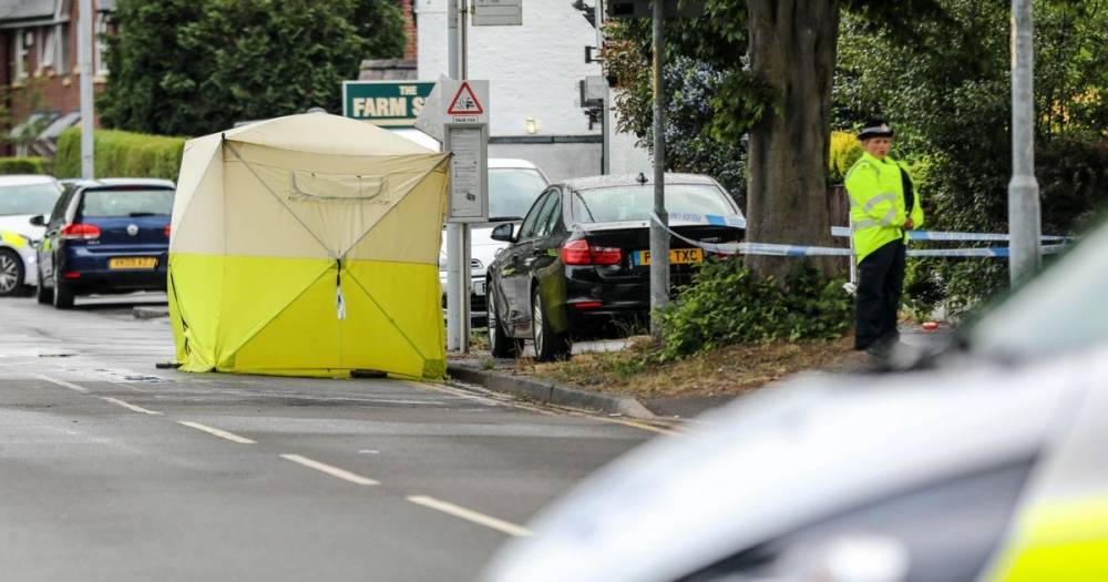 Forensic tent pictured in the street after man seriously injured in Wythenshawe attack - www.manchestereveningnews.co.uk