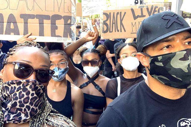 Cynthia Bailey and Mike Hill Protest Against Police Brutality with Their Daughters - www.bravotv.com - Los Angeles - Atlanta