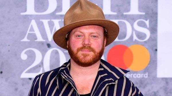 Comedian Leigh Francis apologises for playing black celebrities on Bo’ Selecta - www.breakingnews.ie