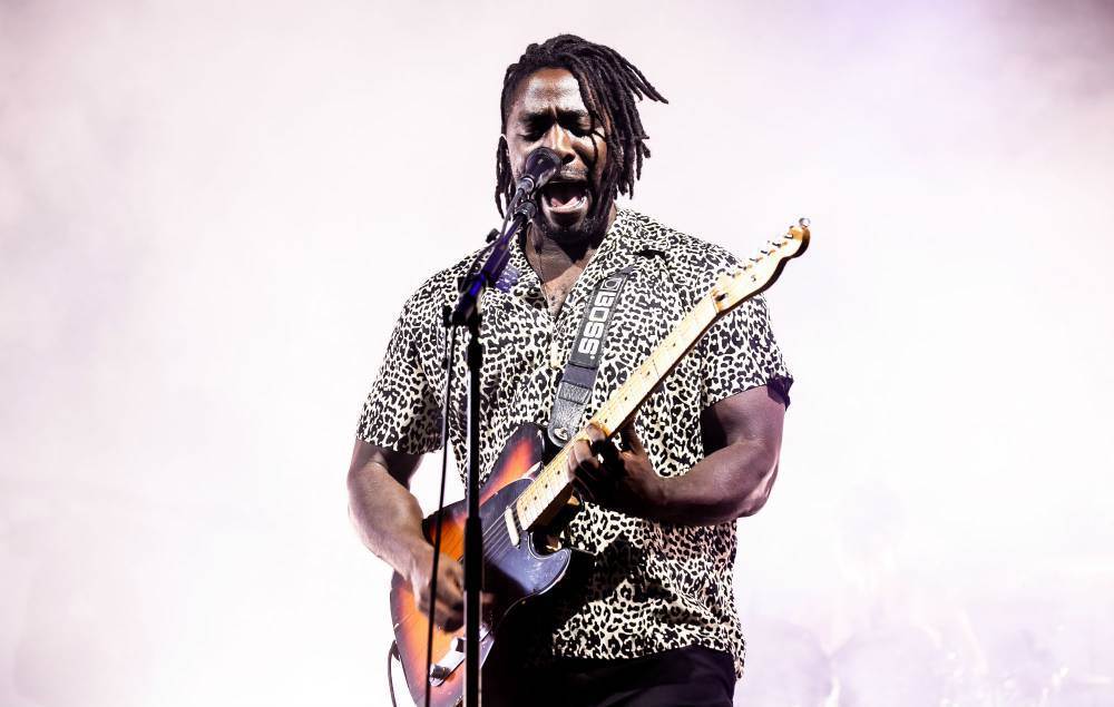 Watch Kele Okereke perform Bloc Party’s ‘Kettling’ in support of Black Lives Matter - www.nme.com