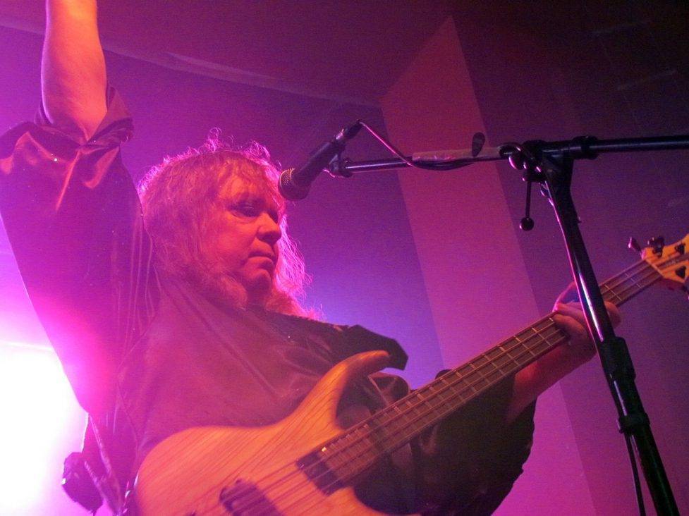 The Sweet bassist Steve Priest dies at 72 - torontosun.com