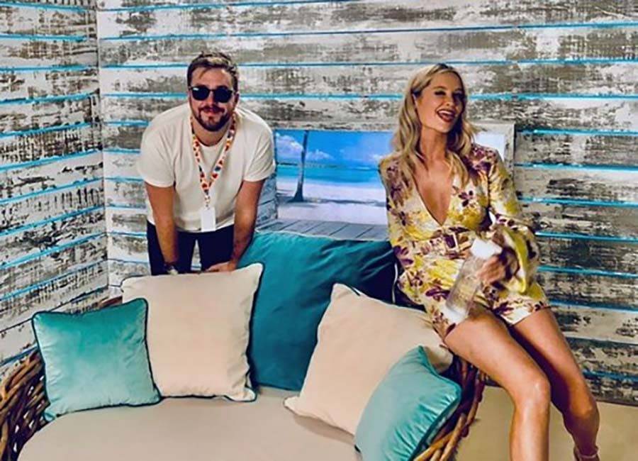 Laura Whitmore and Iain Stirling to host Love Island quiz for BLM charities - evoke.ie