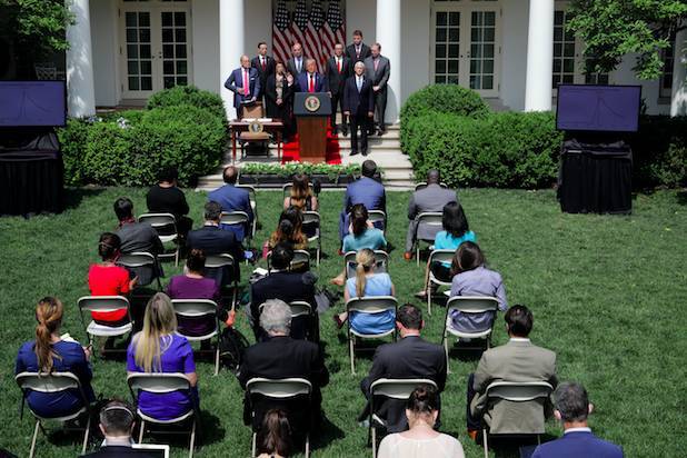 White House Says Close Press Seating ‘Looks Better’ After It’s Criticized by Reporters Amid Pandemic - thewrap.com