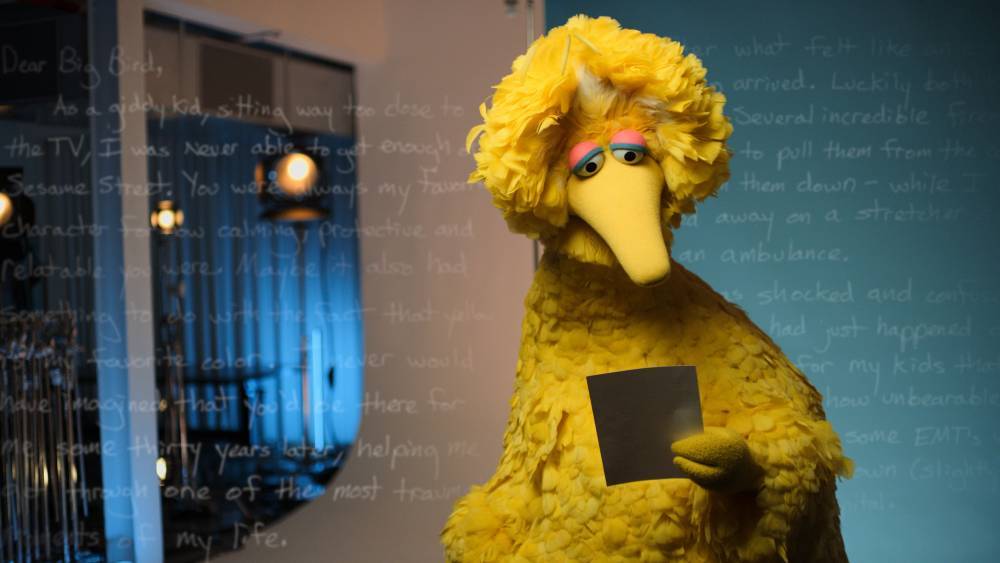 Big Bird Gushes Over His ‘Sesame Street’ Pals In Sneak Peek At Apple TV’s ‘Dear…’ - etcanada.com - county Hall