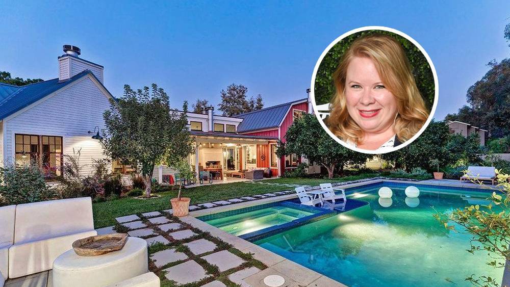 ‘Vampire Diaries’ Creator Julie Plec Goes Green in Whimsical L.A. Farmhouse - variety.com - county Valley