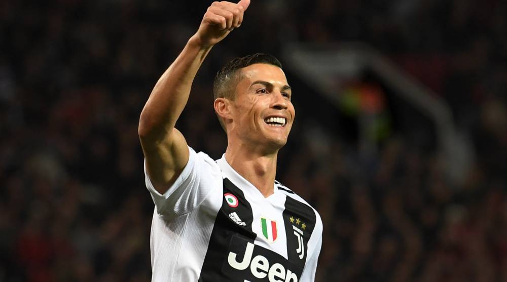 Cristiano Ronaldo Becomes Third Athlete Ever to Earn $1 Billion - www.justjared.com