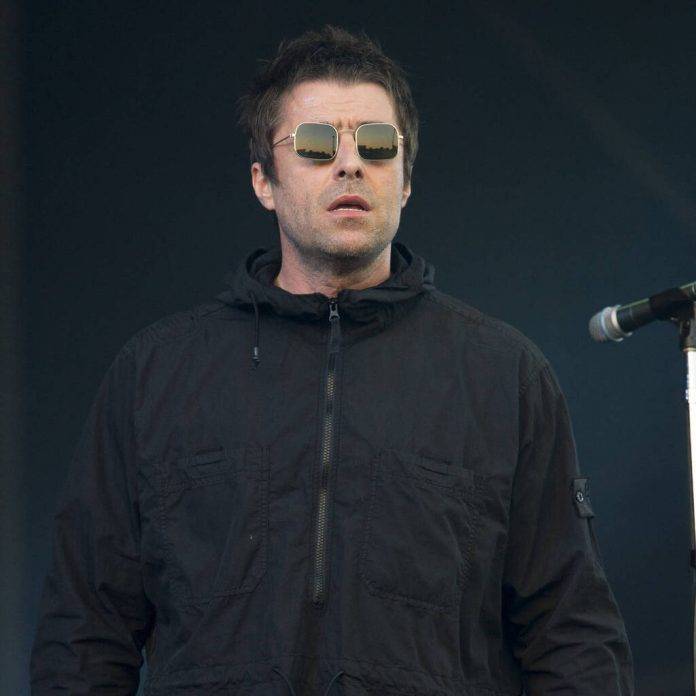 Liam Gallagher selling off MTV award for charity - www.peoplemagazine.co.za - Britain