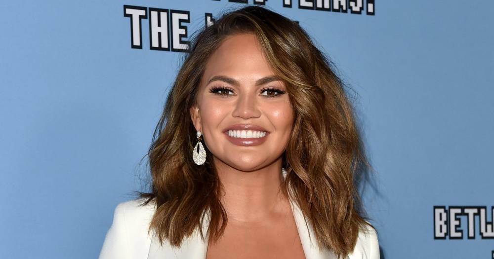 Chrissy Teigen’s Most Ridiculous Food Controversies: Recipe Criticism, Drama Over Fresh Fruit and More - www.usmagazine.com