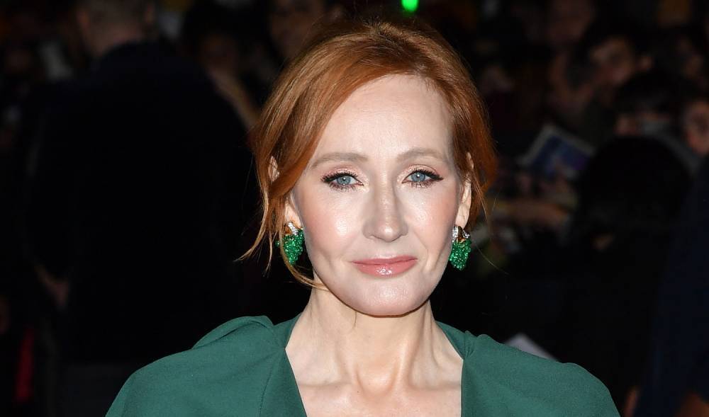 J.K. Rowling's Latest Tweets Are Being Called Out as Transphobic - Read How Fans Responded - www.justjared.com
