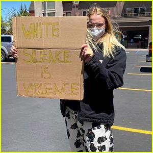 Sophie Turner Chants 'No Justice, No Peace' at Black Lives Matter Protest - www.justjared.com