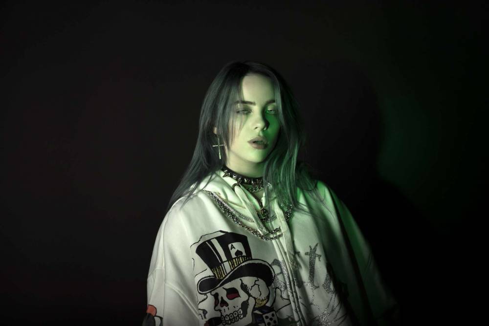 Billie Eilish Says She Always Wears Baggy Clothes Because None Of Her Former Boyfriends Ever Made Her ‘Feel Desired!’ - celebrityinsider.org