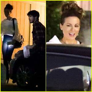 Kate Beckinsale & Boyfriend Goody Grace Spend Time at a Friend's House - www.justjared.com - Los Angeles