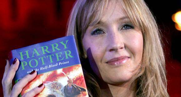 J.K. Rowling receives flak from Twitterati for transphobic comments on social media - www.pinkvilla.com