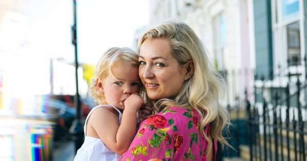 Mum dubbed 'the baby whisperer' by exhausted mums and dads whose babies she’s helped sleep - www.msn.com