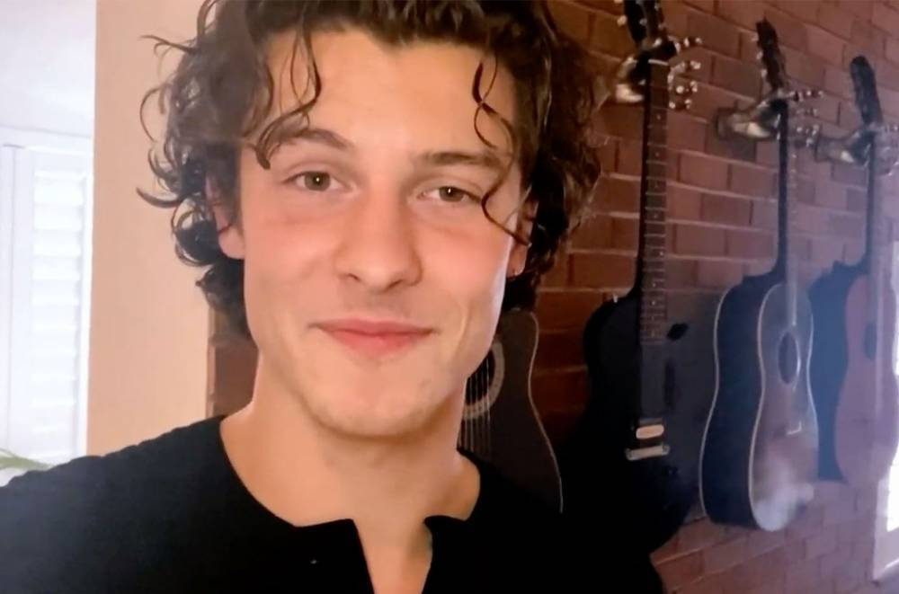 Shawn Mendes Shouts Out Grads, Students Perform His Hit 'There's Nothing Holdin' Me Back' at 'Dear Class of 2020' Commencement - www.billboard.com
