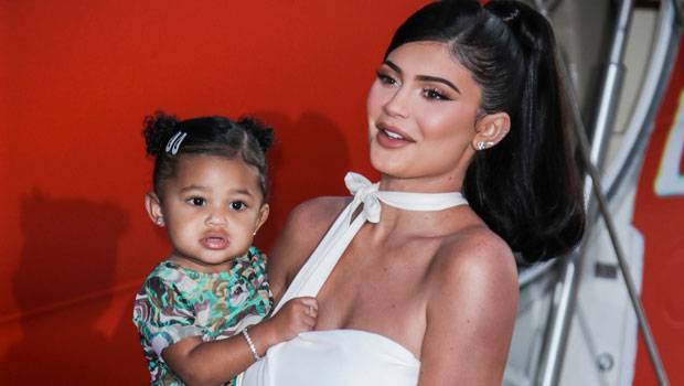 Kylie Jenner Snuggles Kisses Daughter Stormi, 2, In Sweet New Pic — ‘My Remedy For Everything’ - hollywoodlife.com