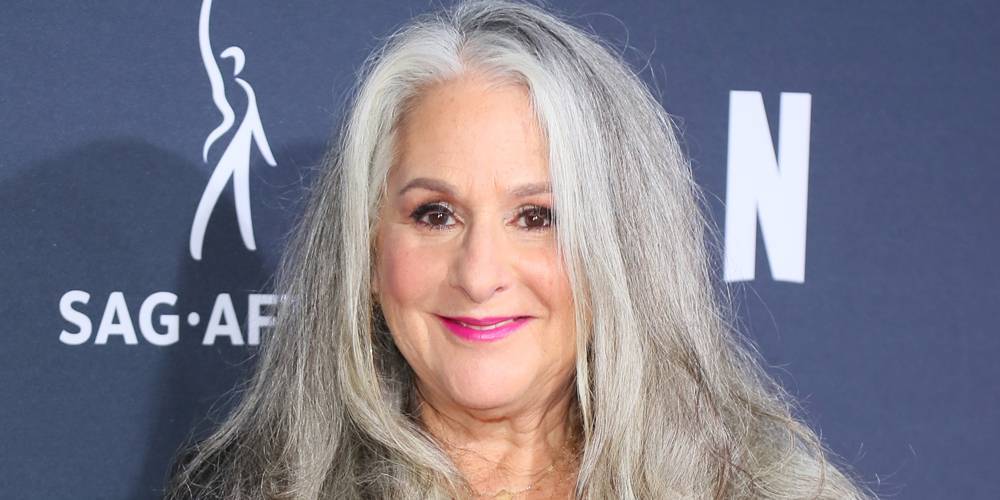 'Friends' Creator Marta Kauffman Tears Up While Confessing She 'Didn't Do Enough' For Diversity - www.justjared.com