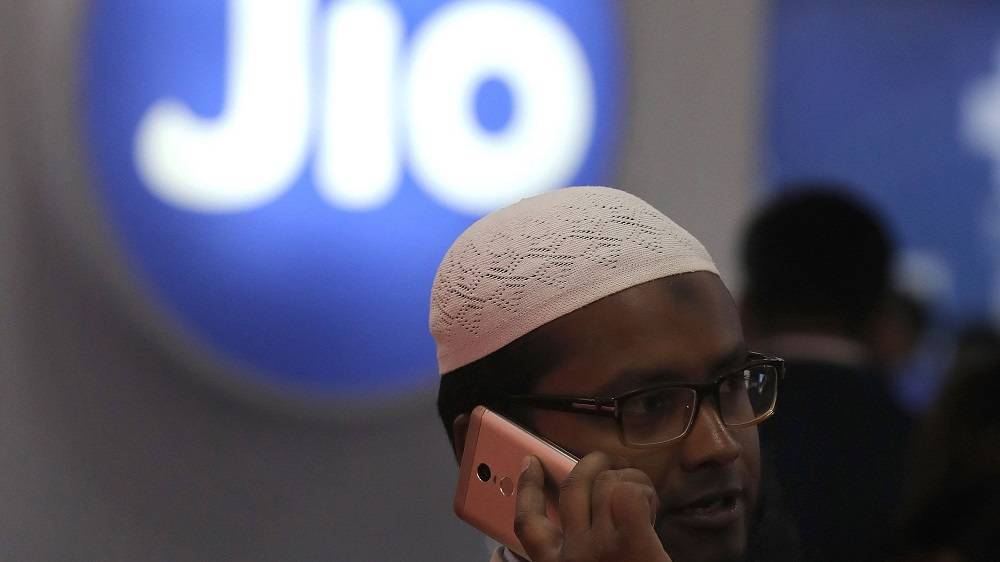 Reliance Jio Raises Further $2.5 Billion From Foreign Investors - variety.com - city Abu Dhabi