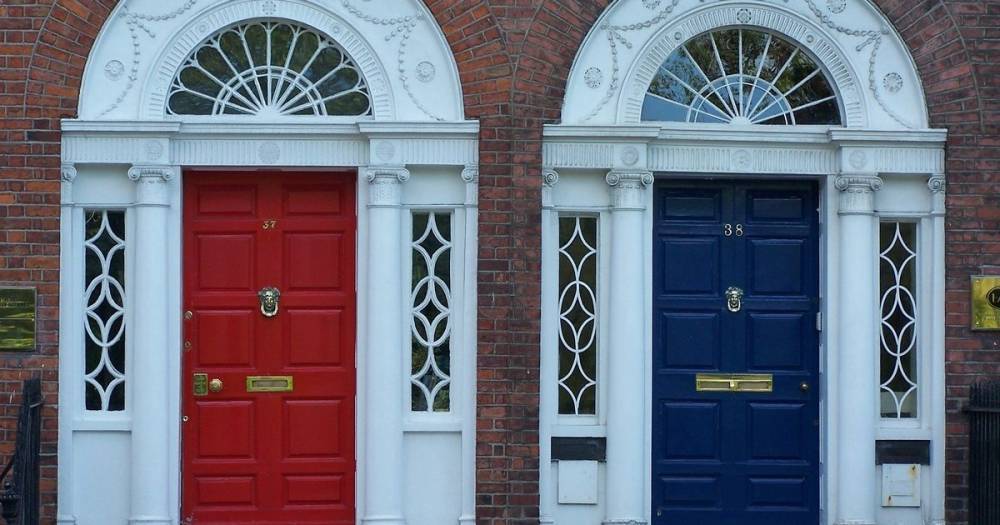 Painting your front door this colour can add £4,000 to the value of your home - www.dailyrecord.co.uk