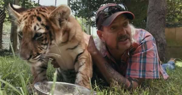 Tiger King star Joe Exotic compares himself to George Floyd and claims he has months to live in prison letter - www.msn.com
