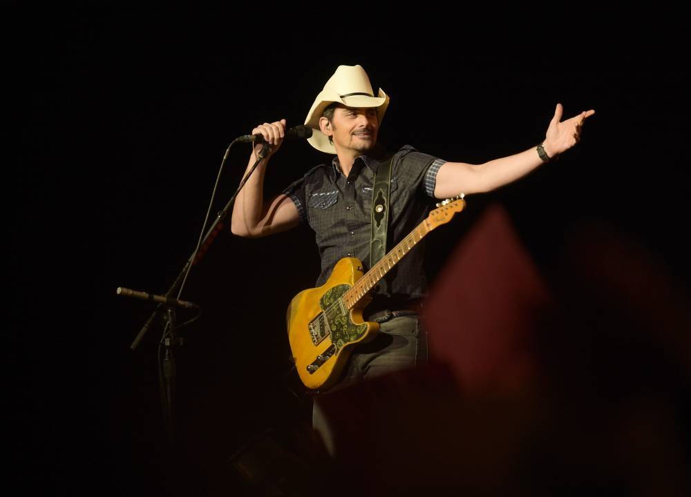 Brad Paisley Joins ‘Black Or White, Relax And Have A Beer’ Invite - etcanada.com - USA - Nashville