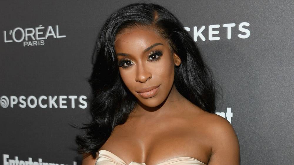 YouTuber Jackie Aina Calls for Transparency From Major Beauty Brands -- Sephora, Glossier and More Step Up - www.etonline.com