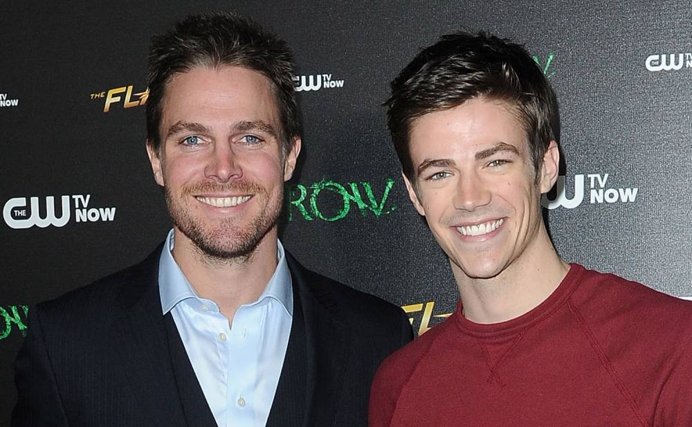 Stephen Amell Praises Grant Gustin's Response to 'Flash' Co-star's Offensive Tweets - www.justjared.com