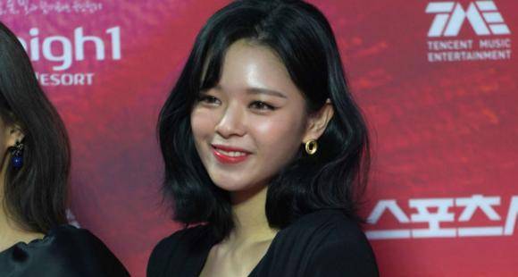 TWICE: Jeongyeon opens up about her neck injury; JYPE takes action against malicious rumours against the band - www.pinkvilla.com