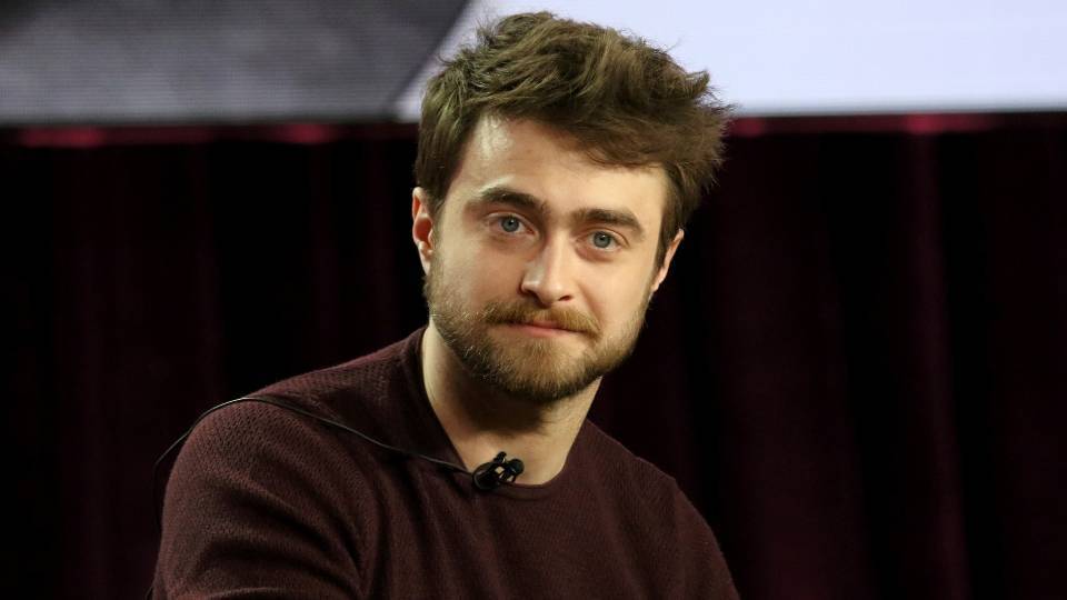 Daniel Radcliffe Just Schooled J.K. Rowling After Her Transphobic Comment - stylecaster.com
