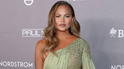 Chrissy Teigen Suffers Pregnancy Loss After Complications With Baby No. 3 - www.etonline.com