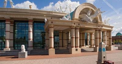 Trafford Centre creators move out of floundering shopping mall as administration crisis continues - www.manchestereveningnews.co.uk - Britain